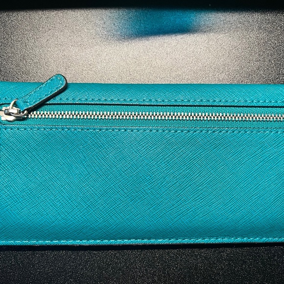 MICHAEL KORS Teal Wallet - Picture 3 of 5